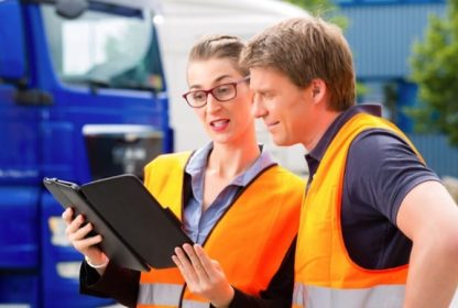 Aplicativo e Sistema para Coleta de Amostras. Sistema de Gestão de Equipes Externas. Produtividade e Confiabilidade Para Equipes de Alta Performance. Registro de auditorias de campo em requisitos de saúde, segurança, meio ambiente e qualidade. Planejamento e registro das atividades a serem executadas pelas equipes de aplicação e virtualização de registros de execução. Monitoramento da frota, digitalização dos registros e integração de informações com sistema de gerenciamento do laboratório.